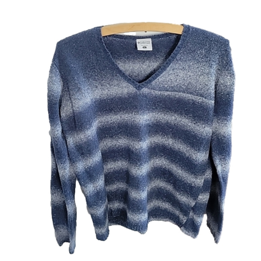 Columbia sweater. Blue tones . 60% cotton, 40% acrylic. Large